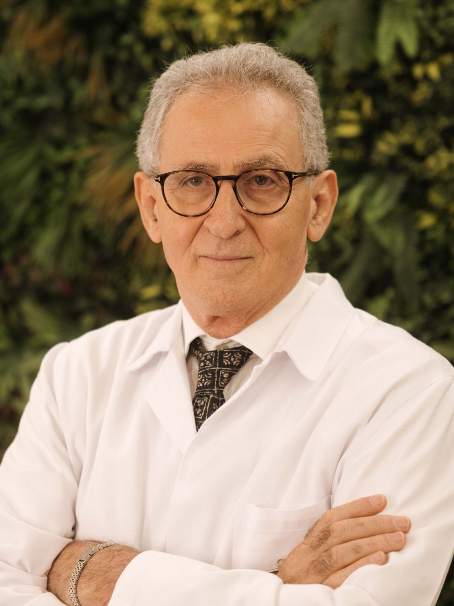 Dr Dinos Xydas MD, Head of Difficult Conditions and Founding Clinician at Clinic82